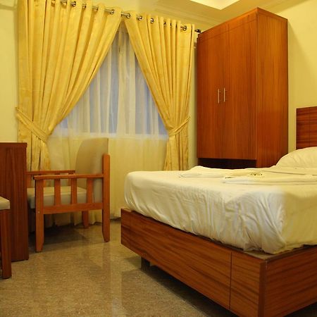 Vettoor Nanas Inn Ettumanoor Exterior foto
