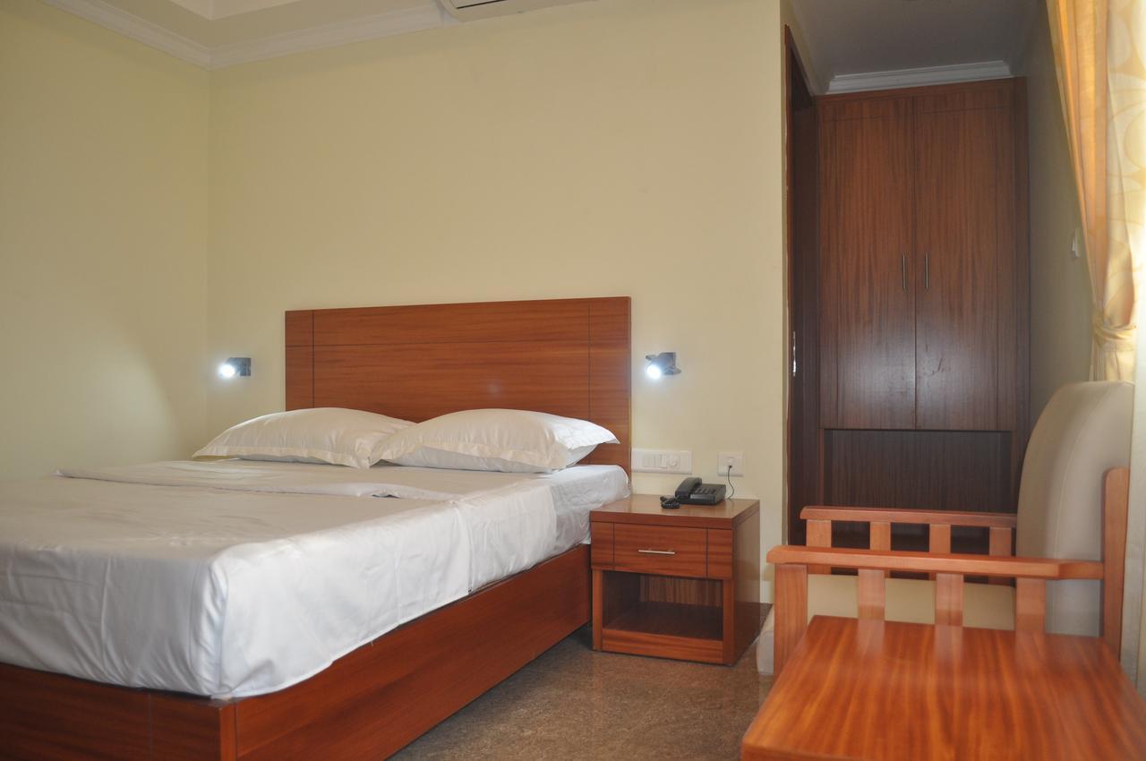 Vettoor Nanas Inn Ettumanoor Exterior foto